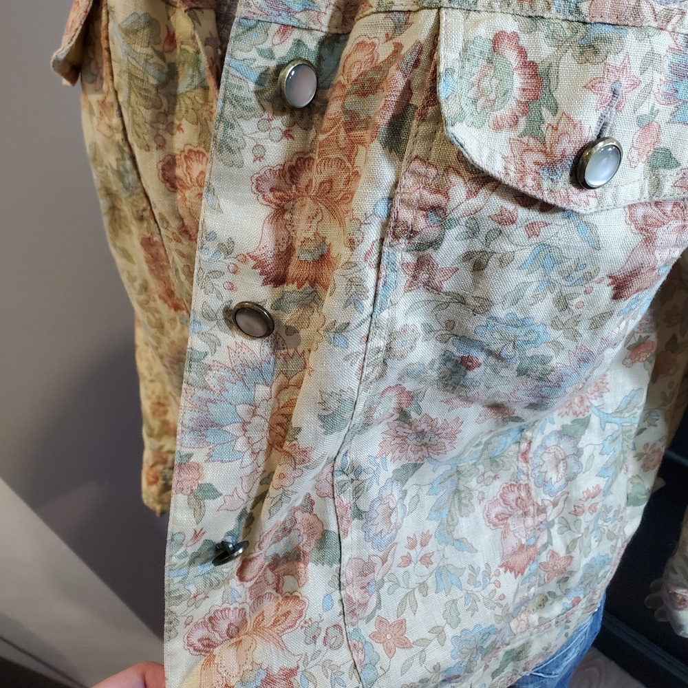 Cream Floral Print Jean Jacket for Casual Wear - Picture 5 of 9
